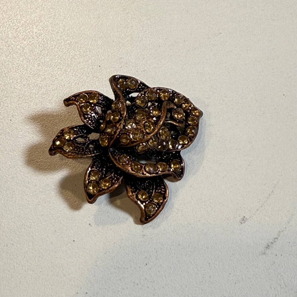 Floral Rhinestone Brooch Pin Flower Gold‎ Tone Decorative Jewelry
